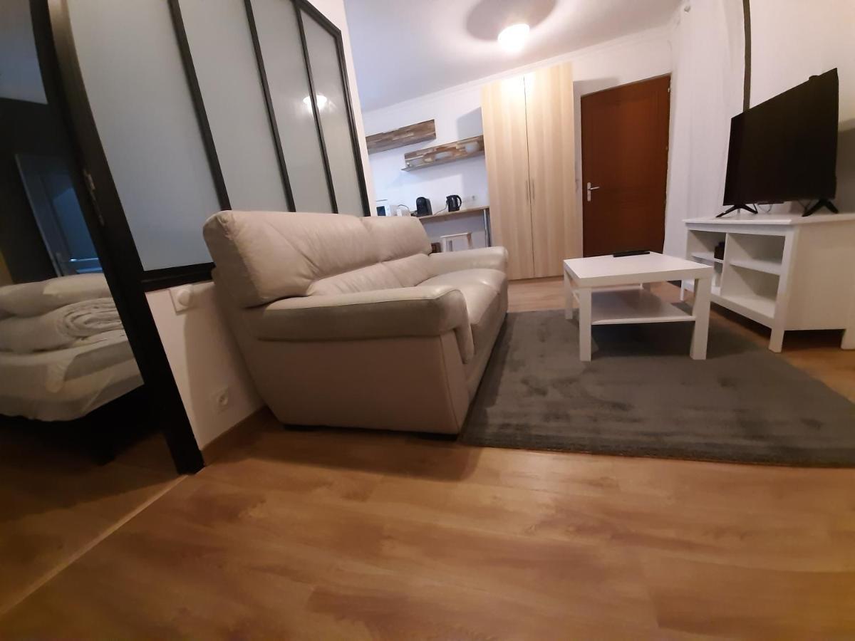 Appartement 2 Pieces, Proche Rer, Bus Et Chateau Rambouillet Bagian luar foto